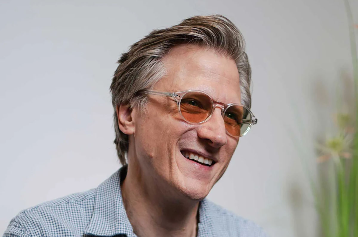 man wearing avulux glasses